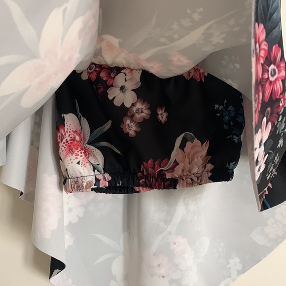 Boohoo Off-The-Shoulder Cropped Top - Picture 2 of 2